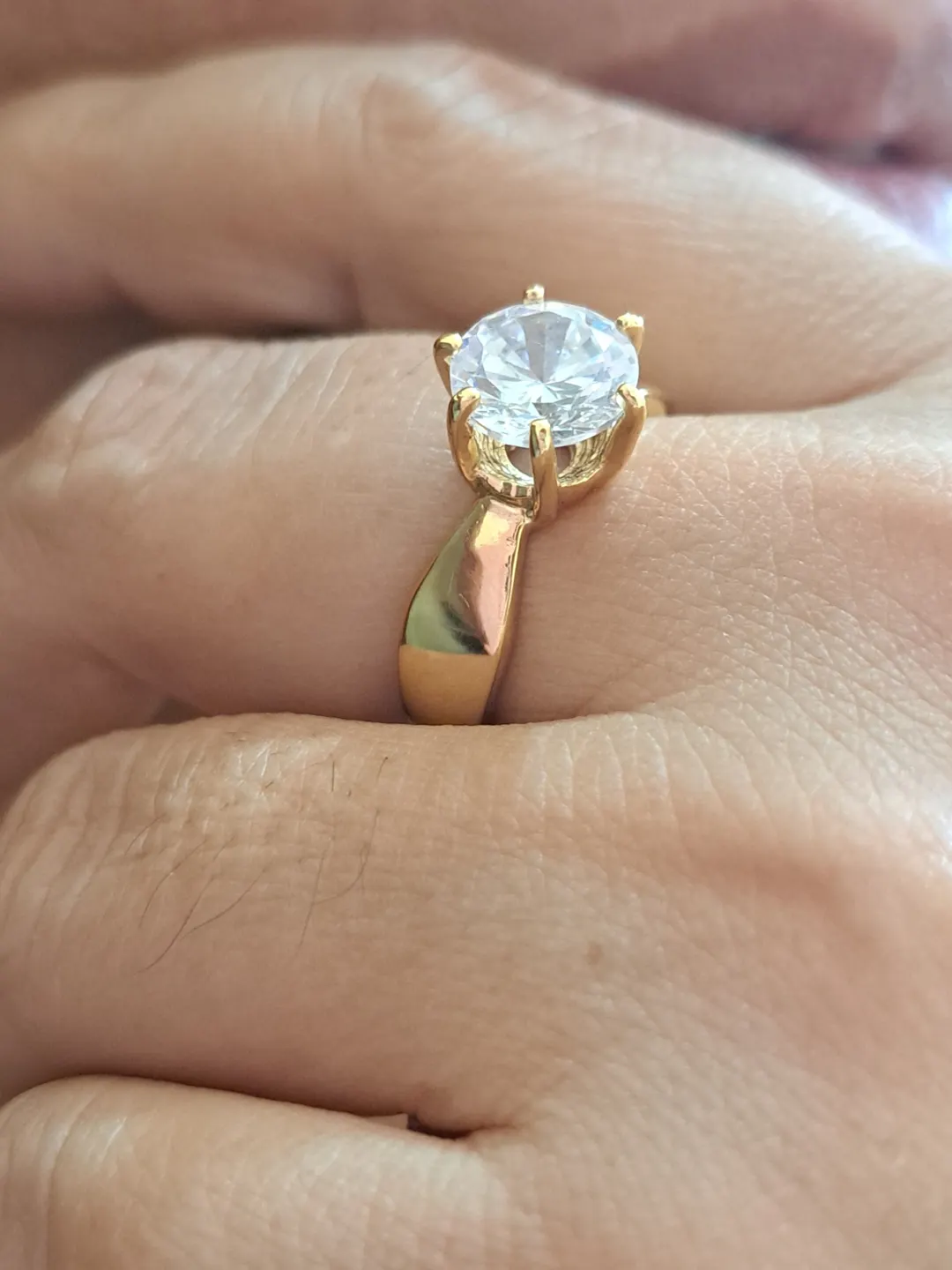Anel Solitário Imperial Zircônia - Semijoia Banhada a Ouro 18k | Alexa Semijoias